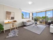 10/8 10 East Crescent Street, Mc Mahons Point Apartment...