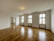1090! Hochwertig ausgestattete 3,5 Zimmer Altbauwohnung...