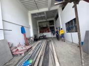 1090 sqm Warehouse for Rent at San Francisco del Monte,...