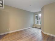 1099 Sunset Drive Unit# 230, Kelowna, BC V1Y9Z2 Condo...