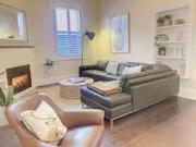 10 Addison St Elwood, VIC 3184