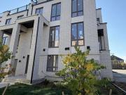 10 Bancroft Lane, Richmond Hill, ON, L4E 1M1 house for...