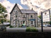 10 bedroom detached house for sale