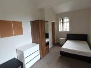 10 bedroom detached house to rent