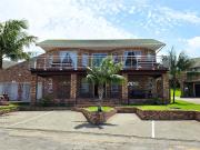 10 Bedroom House in Cove Rock