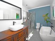 10 Bedroom House in Craighall Park