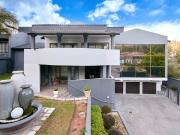 10 Bedroom House in Northcliff