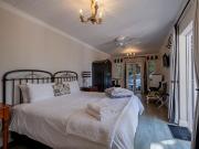 10 Bedroom House in Summerstrand