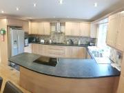 10 bedroom semi detached house for rent in Kingswood...