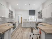 10 Bedroom Terraced House 10 Bedroom Terraced House