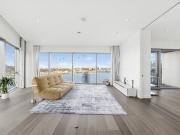 10 Cutter Lane, London, SE10 3 bed apartment to rent...