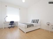 10 Dormitorio Shared Living/Roommate Madrid Madrid 64984039
