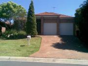 10 Gladstone Close, West Hoxton NSW 2171 House For Rent...