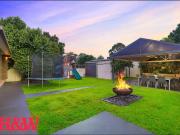 MODERN FAMILY HOME !