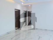 10 marla 3 bed flat available for rent with gas in askari 11