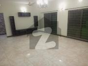 10 marla 3 bedrooms apartment available for sale