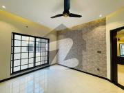 10 Marla Beautiful Complete House Available For Rent...