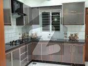 10 marla beautiful house available for rent central park...