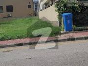 10 Marla Beautiful I Avenue Level Solid Sun Facing Big...