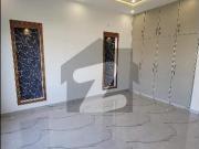 10 marla beautifull brand new house availble for rent...