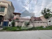 10 Marla Beautifully Constructed House For Sale Wide...