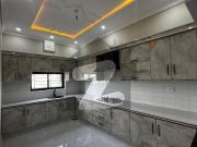 10 Marla Beautifully Designed House For Rent In Park...