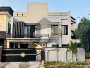 10 Marla Brand New Beautiful And Stylish House Up For...