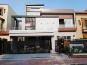 10 Marla Brand New Beautiful House Overseas A Block...
