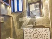 10 marla brand new beautiful mazhar munir disgn bungalow...