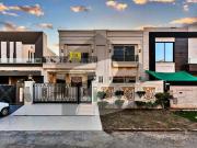 10 Marla Brand New Bungalow For Sale In Lake City...