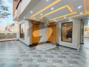 10 Marla Brand New Designer House Available For Rent...