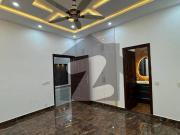 10 Marla Brand New House Available For Rent Near Park...