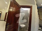 10 marla brand new house available for sale bahria town...