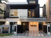 10 Marla brand New house first entray house available...