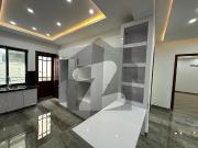 10 Marla brand New House For sale in Park view City...