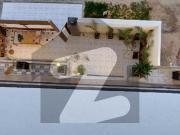 10 Marla Brand New Luxury House Available For Rent In...