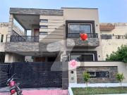 10 Marla Brand New Luxury House For Sale