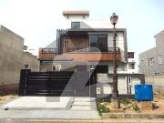 10 Marla Brand New Luxury Modern Design House For Sale...