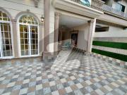 10 Marla Brand New Luxury Spanish Style Super hot...