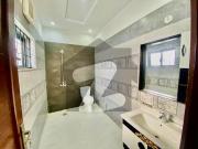 10 Marla Brand New Modern Luxury House Direct Owner...