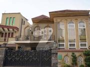 10 Marla Brand New Super Located Fully Furnished House...