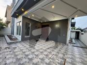 10 Marla Classic House For Sale Available In Valencia...