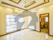 10 Marla Elegant And Fully Maintained Super Hot Located...