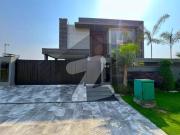 10 marla elegant and fully maintained super hot located...