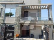 10 Marla Facing Park House For Sale In Overseas Block...