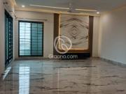 10 Marla Flat for Sale