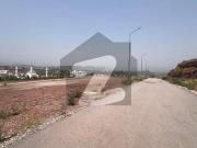 10 marla front open plot for sale