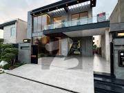 10 Marla Full House Ultra Modern Design House Hot...