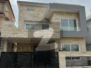 10 Marla House Available For Sale
