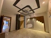 10 Marla House Brand New Condition With Gas For Rent...
